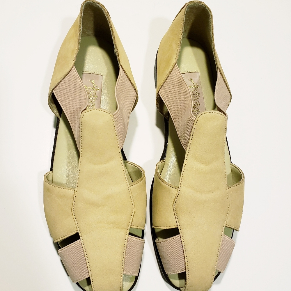 Active Air "Comfort" casual sandals.